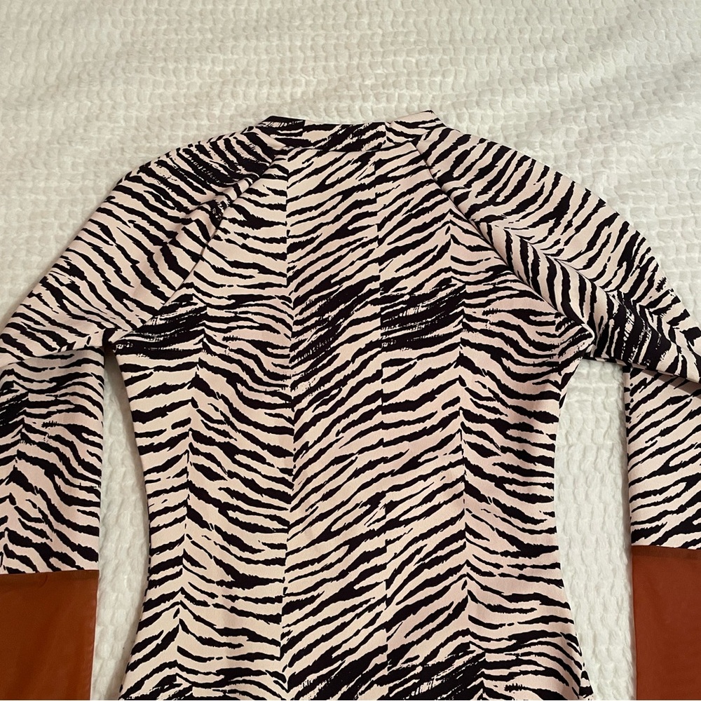 WET Swimwear | Eliana Long Sleeve Swim in Zebra | One Piece Swimsuit | NWT - Picture 6 of 16